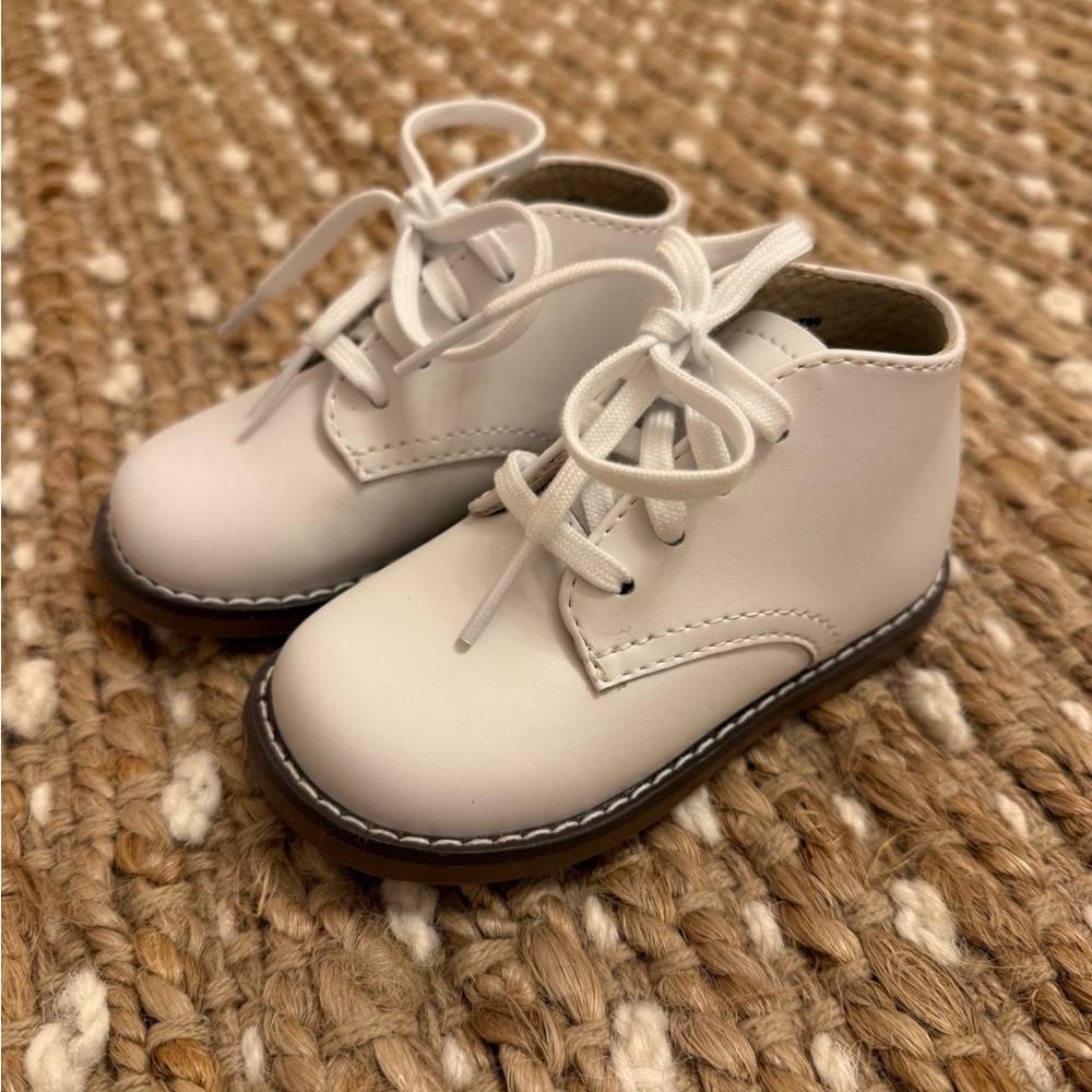 NEW Footmates White Hard Bottom Walking Shoes